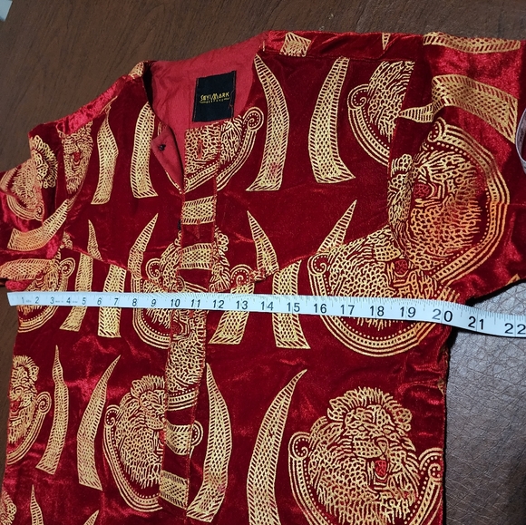 NWOT ... Seyimark Red and Gold Patterned Top / Shirt - Picture 5 of 11